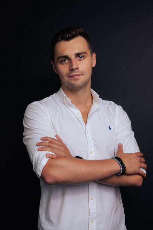 Mateusz Śliwka – CEO Mateusz Śliwka - CEO